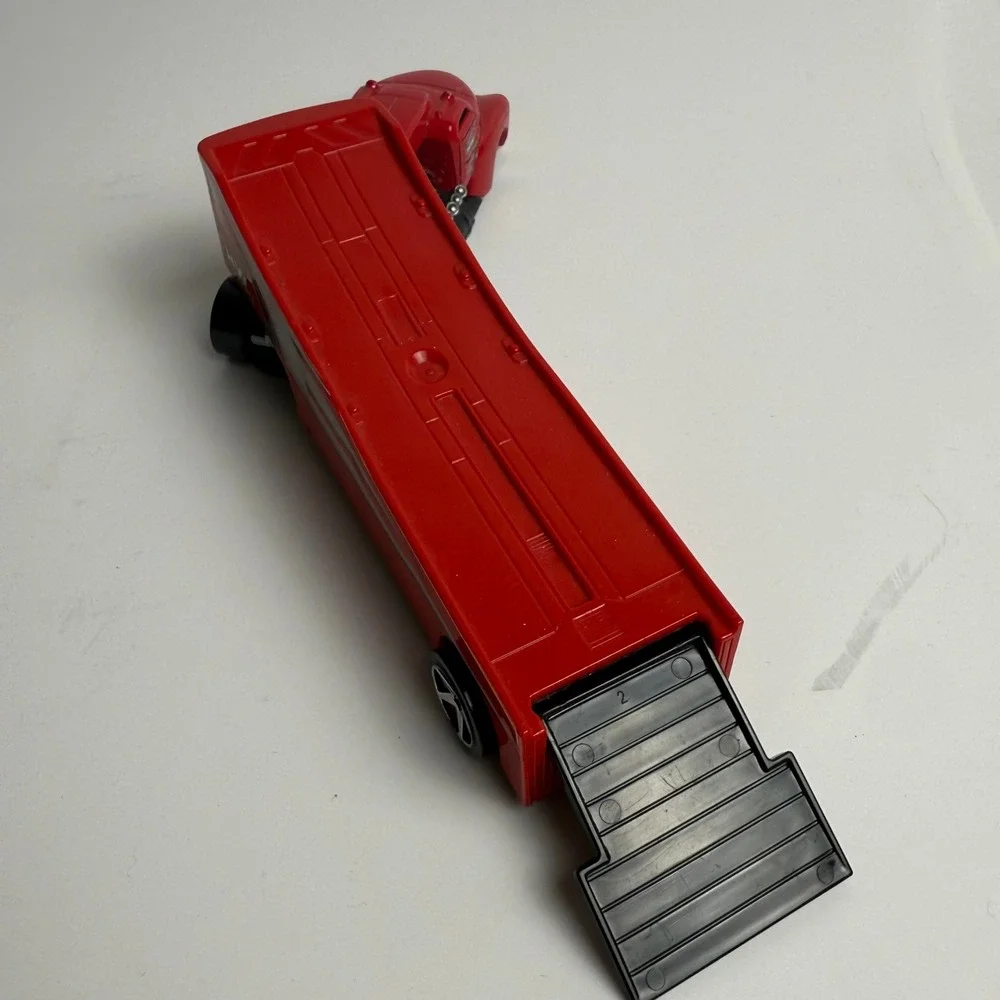 Hot Wheels City Red Rock N Race Transport Truck Trailer Toy 2013 Mattel
